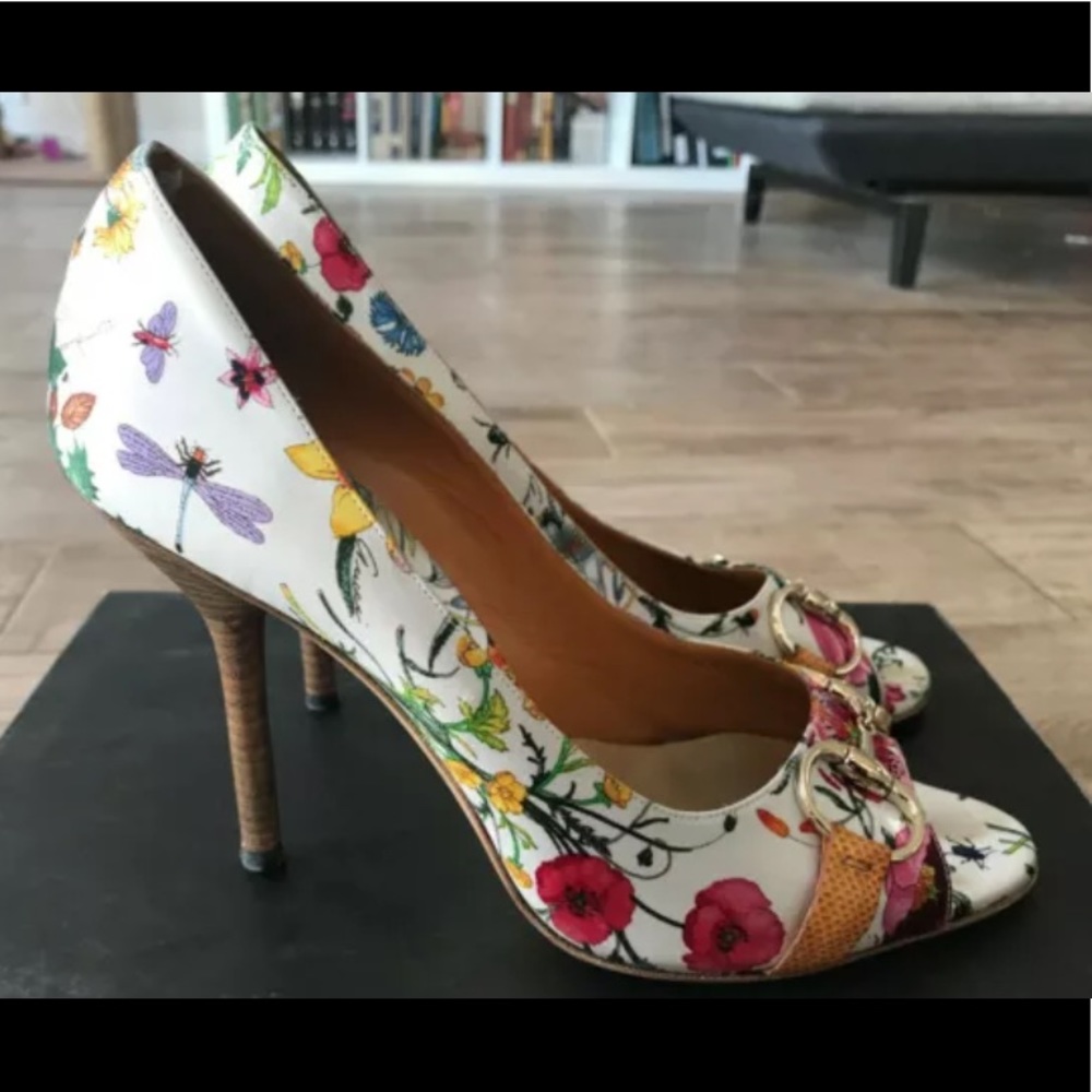 Gucci Floral peep toe heels